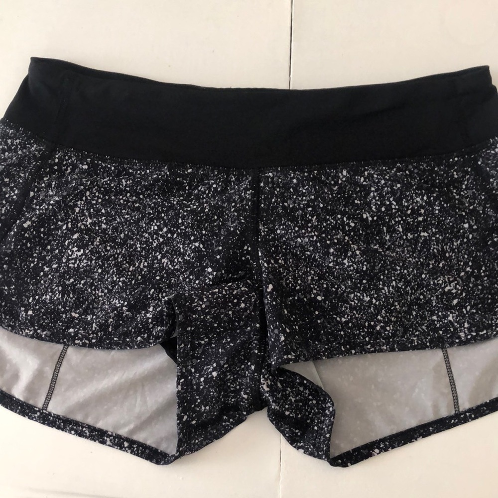 lululemon splatter shorts size 6